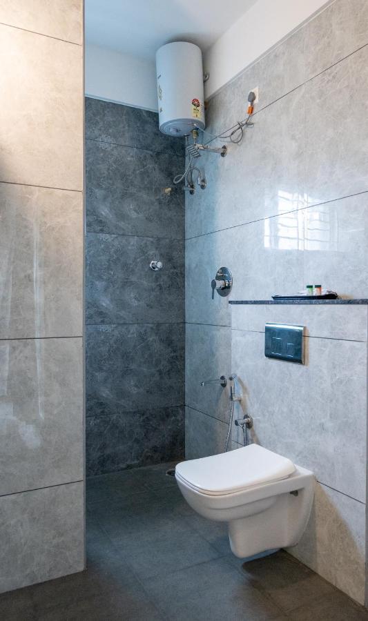 The Silver Chimes Suites Bangalore Dış mekan fotoğraf