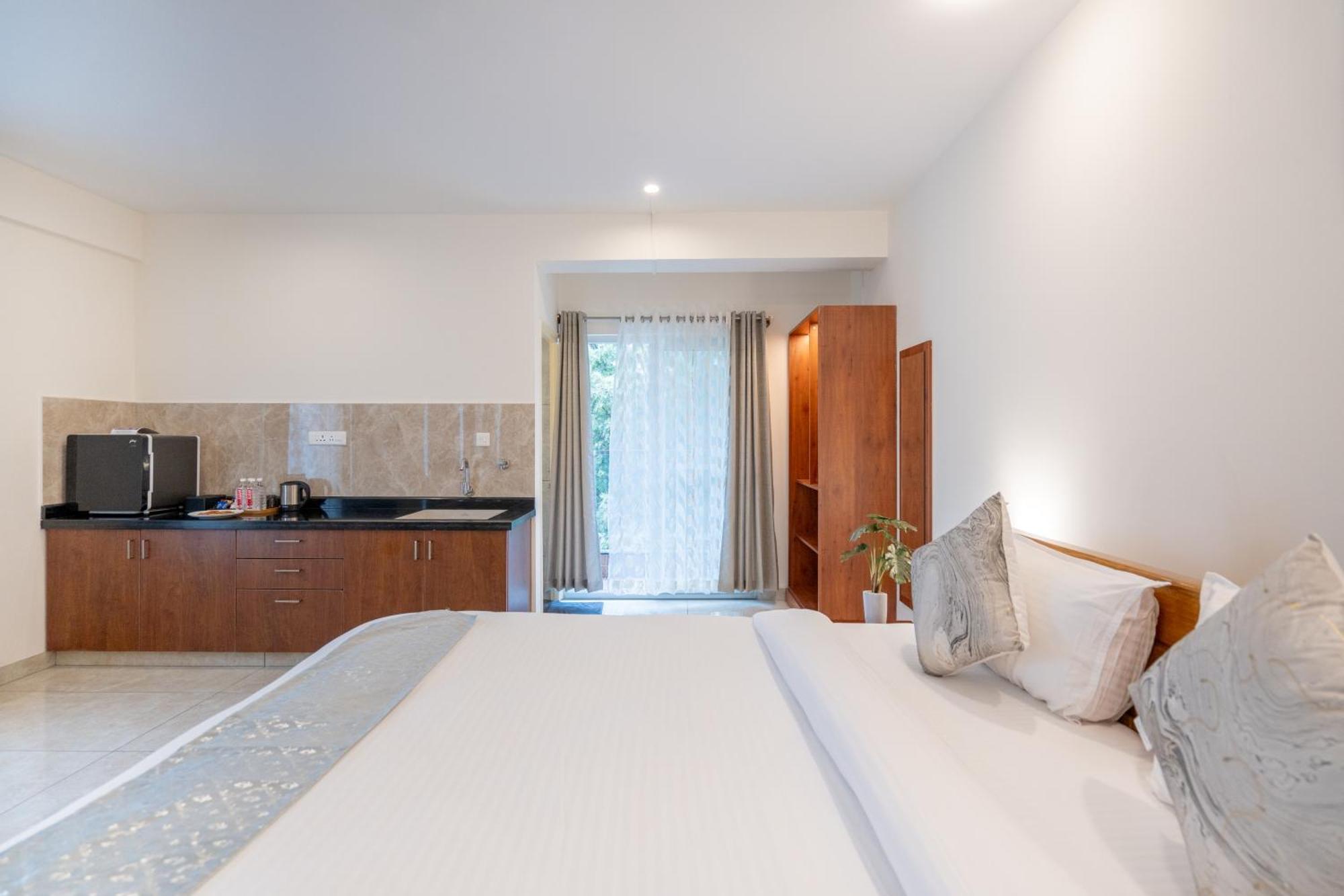 The Silver Chimes Suites Bangalore Dış mekan fotoğraf